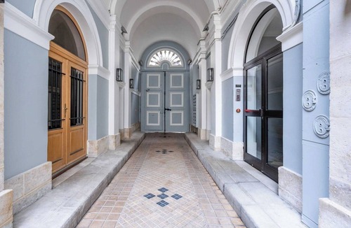 Saint-Vincent-de-Paul Apartment | Beautiful apartment at Gare de l'Est Republique