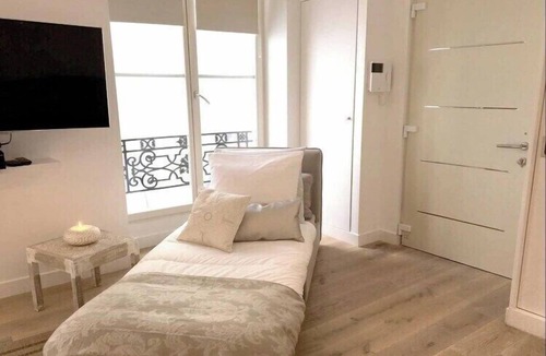 Chaussee-d'Antin Apartment | Beautiful apartment - Galeries Lafayette