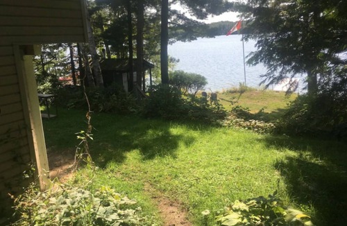 North Bay House | Beautiful cottage on Trout lake in North Bay.