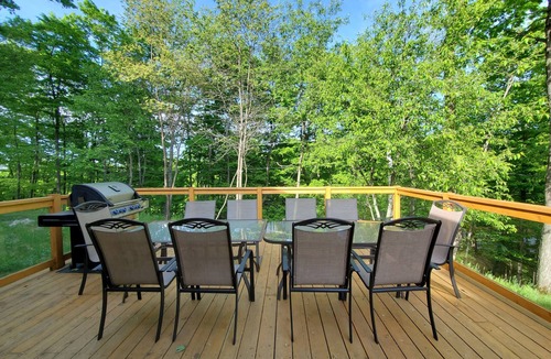 Lake of Bays Cottage | Beautiful Cottage Retreat in Huntsville, Muskoka