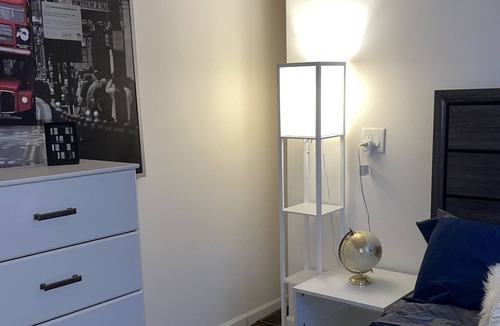 Hicksville Apartment | Beautiful cozy modern 1 bedroom near everything!