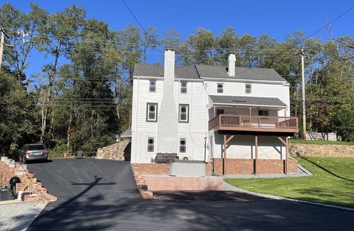 Valley Forge House | Beautiful farmhouse in Valley Forge Park!