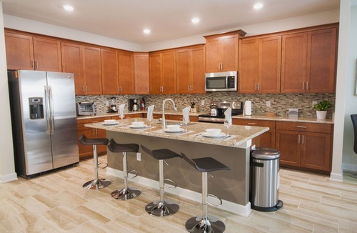 Kissimmee Villa | Beautiful Home, 6-Bdrms, 5-Baths, Very Near Disney, Private Pool and Spa