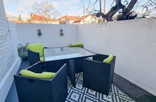 Rueil-Malmaison House | Beautiful house near train station - 20 min Paris