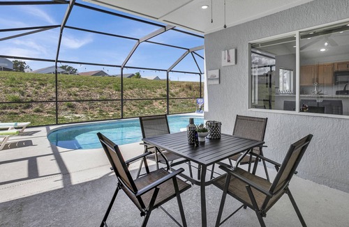 Hillcrest Estates House | Beautiful House near Disney/Univer w/private pool