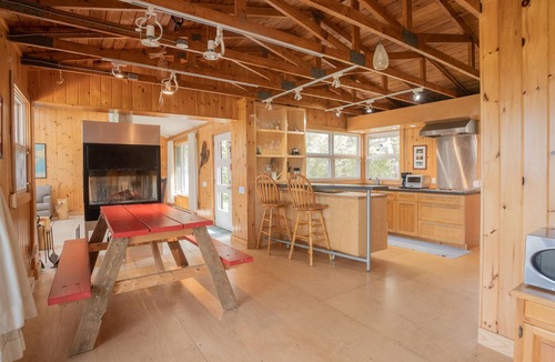 Kincardine Cottage | Beautiful Lake Front Cottage