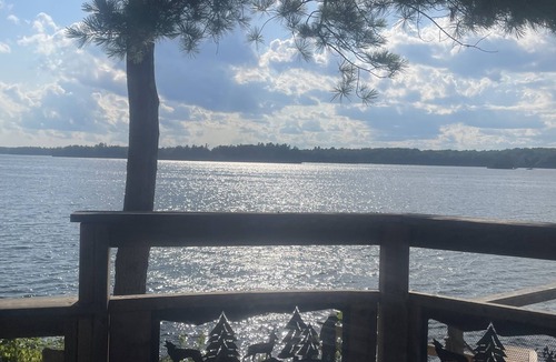 Frontenac Cottage | Beautiful Loughborough Lake, 30 mins from Kingston, Sunsets to dream of.