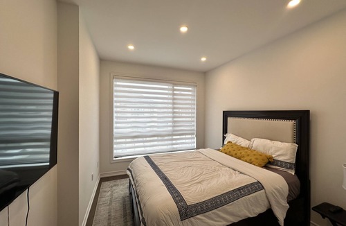 Aurora House | Beautiful luxury home in Aurora Ontario. In a great and quiet neighborhood