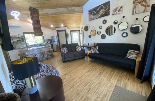 Stevensville House | Beautiful mountain view retreat family friendly