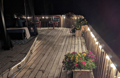 Bala Cottage | Beautiful Muskoka cottage with sandy beach, campfire and hotub!