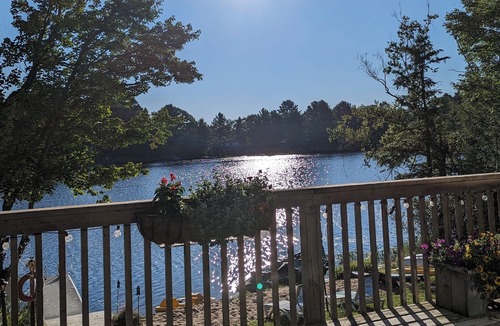 Bala Cottage | Beautiful Muskoka cottage with sandy beach, campfire and hotub!