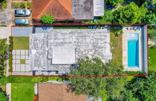 El Portal House | Beautiful Oasis Pool 5BR House
