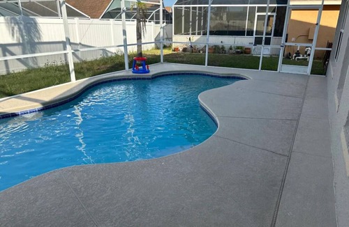 Lake Davenport Estates House | Beautiful, Quaint, Clean 4-bedroom/2.5 home 7.8 miles from all Disney Parks!