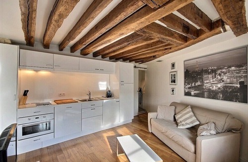 Archives Apartment | Beautiful renovated apartment near Place Des Vosges