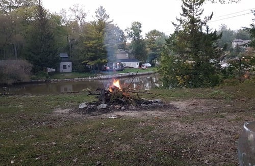 Wasaga Beach Cottage | BEAUTIFUL RIVERFRONT HOUSE FOR RENT BOATING AND SKI SEASON