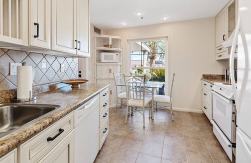 Sun City House | Beautiful Sun City Home! - Golf, Shopping, & Spring Training at Your Doorstep!