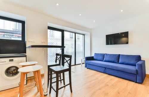 Belleville Apartment | Beautiful town house Buttes Chaumont/Belleville !