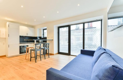Belleville Apartment | Beautiful town house Buttes Chaumont/Belleville !