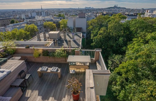 Combat House | Beautiful & unique view of Paris from a big terrace, LOFT by the Buttes Chaumont