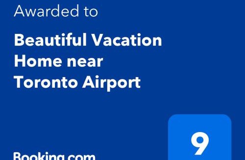 Meadowvale Village House | Beautiful Vacation Home near Toronto Airport