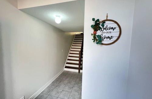 Meadowvale Village House | Beautiful Vacation Home near Toronto Airport