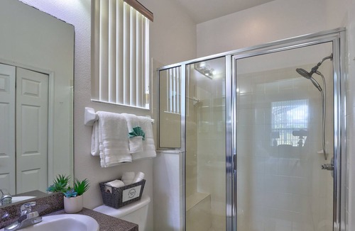 Calabay Parc House | Beautiful villa 7.5 miles from Disney's Animal Kingdom. Two master suites.