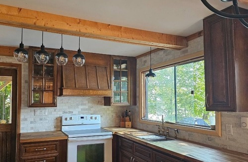 Tay Valley Cottage | Beautiful waterfront Cottage on a private lake