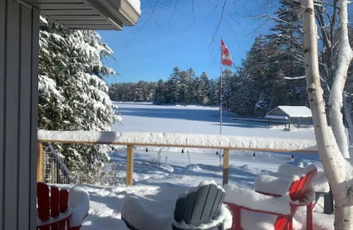 Bala Cottage | Beautiful waterfront cottage BnB nestled in the heart of Muskoka!