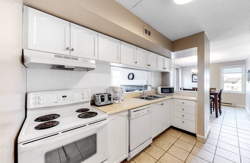 The Blue Mountains Condo | Beautifully-decorated four-season family getaway in Blue Mountain