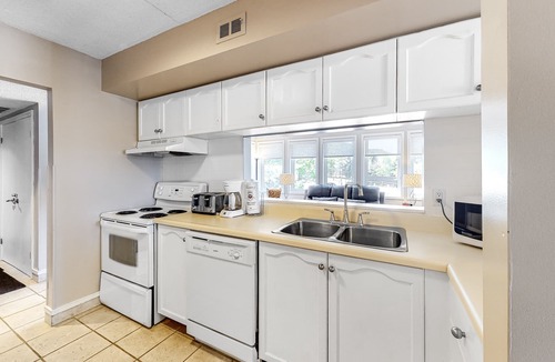 The Blue Mountains Condo | Beautifully-decorated four-season family getaway in Blue Mountain