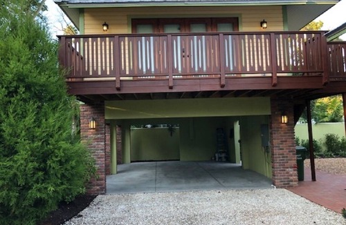 Laurel Park Cottage | Beautifully decorated 1bdrm carriage house - 8 min walk to downtown Sarasota