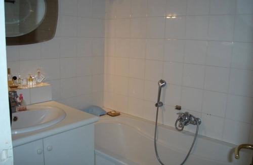 Quartier de la Chapelle Bed & Breakfast | Bed and breakfast in Paris, near metro, Wi-Fi, parking, large terrace,