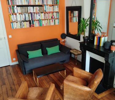 Saint-Vincent-de-Paul Apartment | Bel appartement à Paris