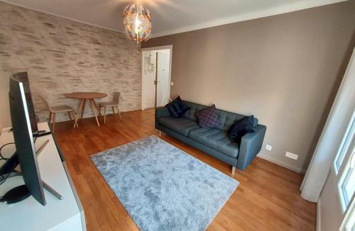 Charenton-le-Pont Apartment | Bel appartement 2 pièces, sortie de métro ligne 8