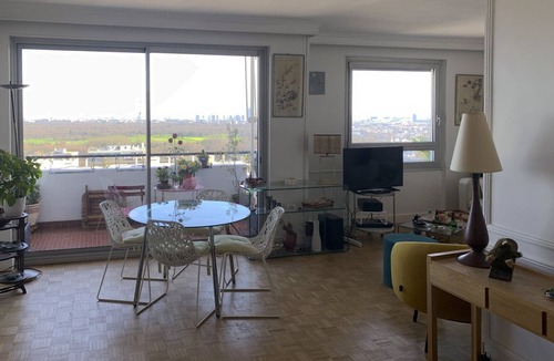 Saint-Cloud Apartment | Bel Appartement- Terrasse. Vue Exceptionnelle Paris à 15 mn Train, Tram, bus