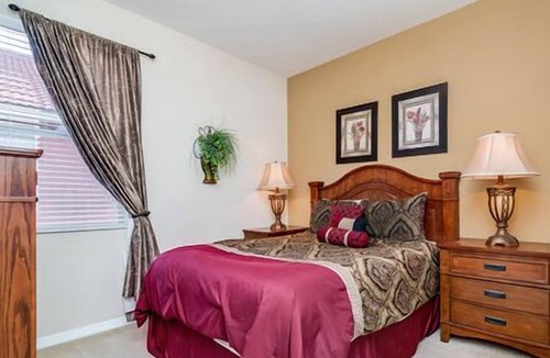 Lake Berkley House | Bella Vida Homes - Close to Disney and Universal!