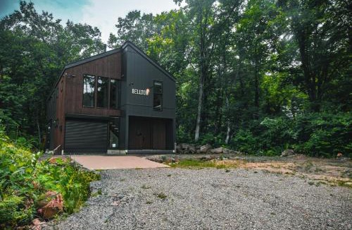 Hokujo Ski Chalet | Bellton-Newly built luxury 5 bedrooms & hot tub