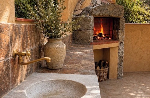 Zoza House | Bergerie di Pio in the heart of an olive grove facing the Aiguilles de Bavella peaks