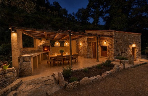 Zoza House | Bergerie di Pio in the heart of an olive grove facing the Aiguilles de Bavella peaks