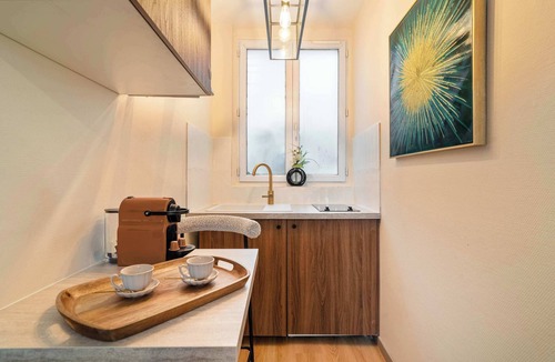 Plaisance Apartment | Best deal studio central Paris