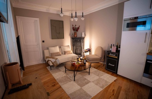 Enfants-Rouges Apartment | Best life in Paris