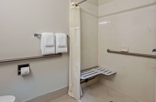 Walker's Island Hotel | Best Western Heritage Inn & Suites