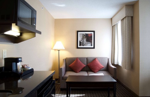 Burlington Hotel | Best Western Plus Burlington Inn & Suites