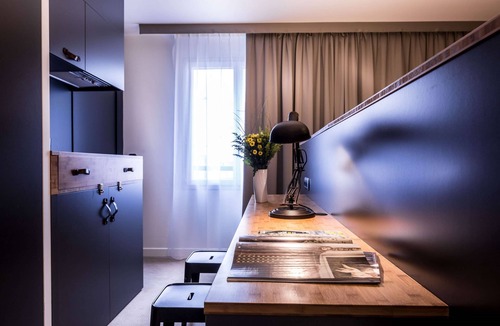 Bois-Colombes Hotel | Best Western Plus Suitcase Paris La Defense