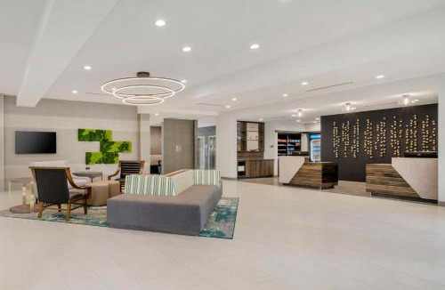 Winter Haven Hotel | Best Western Plus Winter Haven Inn & Suites
