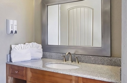 Mesa Verde National Park Hotel | Better Choice for your Vacation! Onsite Restaurant and Bar, Free Parking