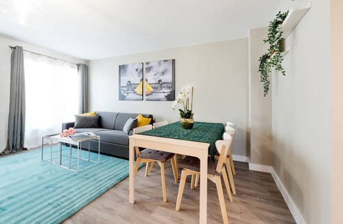 Villejuif Apartment | Beutiful Apartment near Paris with AC and Parking
