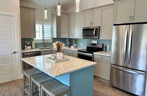 Fort Myers Beach House | Beyond The Sea · 70+ 5-Star · Walk to Beach-Town