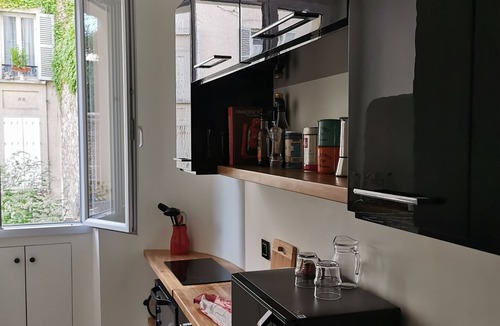 19th Arrondissement Apartment | Bienvenue à Paris 19 :)