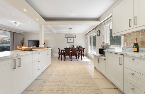Richmond Hill House | Big Family Home with 5 Bedroom/3 Bathroom(sleep 11+)